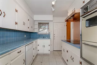 6523 E Mockingbird Lane, Dallas, TX 75214 - Photo 9
