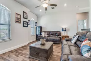 1232 Rushmore Dr, Burleson, TX 76028 - Photo 31