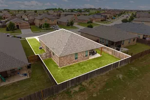 1720 Cross Creek Ln, Cleburne, TX 76033 - Photo 33