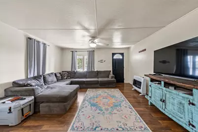 511 W Navasota Street, Groesbeck, TX 76642 - Photo 3