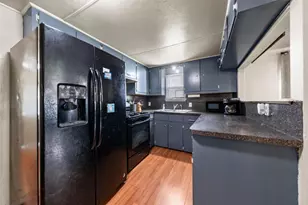 511 W Navasota St, Groesbeck, TX 76642 - Photo 5