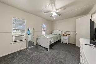 511 W Navasota St, Groesbeck, TX 76642 - Photo 9