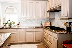 4305 Curlew Ln, Garland, TX 75043 - Photo 11