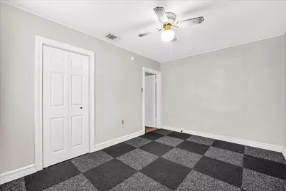 820 N 34th Street, Waco, TX 76710 - Photo 9