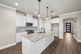 1045 Nighthawk Trl, Alvarado, TX 76009 - Photo 11