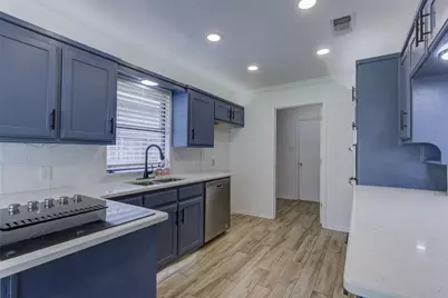 6921 Weatherwood Road, Fort Worth, TX 76133 - Photo 13