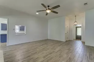 6921 Weatherwood Rd, Fort Worth, TX 76133 - Photo 13
