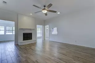 6921 Weatherwood Rd, Fort Worth, TX 76133 - Photo 11