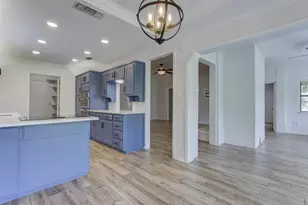 6921 Weatherwood Rd, Fort Worth, TX 76133 - Photo 15