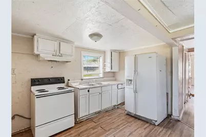 1821 Johnson Street, Greenville, TX 75401 - Photo 3