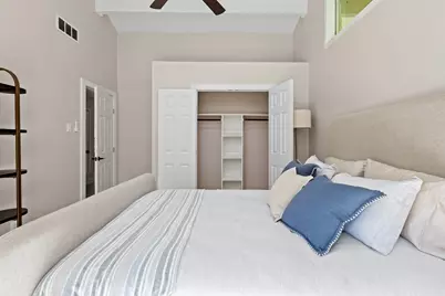 10528 Swallow Lane, Dallas, TX 75218 - Photo 13