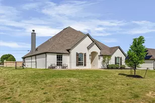 1515 Horseshoe Ct, Justin, TX 76247 - Photo 3