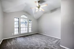 915 Hidden Oaks Dr, Burleson, TX 76028 - Photo 21