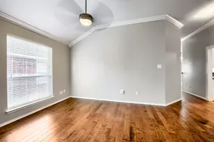 915 Hidden Oaks Dr, Burleson, TX 76028 - Photo 7