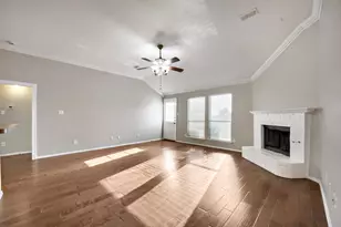 915 Hidden Oaks Dr, Burleson, TX 76028 - Photo 9