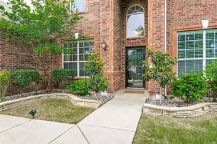 1121 Victory Bells Dr, Fort Worth, TX 76052 - Photo 3