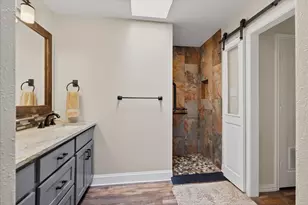 8323 Southmeadow Cir, Dallas, TX 75231 - Photo 19