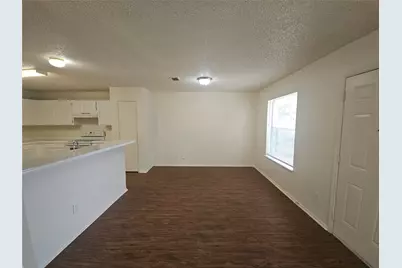 9100 Cranwell Court, Fort Worth, TX 76134 - Photo 9