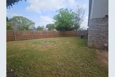 9100 Cranwell Court, Fort Worth, TX 76134 - Photo 23