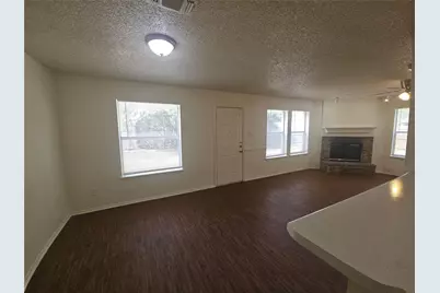 9100 Cranwell Court, Fort Worth, TX 76134 - Photo 5