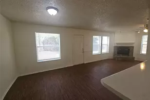 9100 Cranwell Ct, Fort Worth, TX 76134 - Photo 5