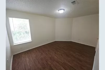 9100 Cranwell Court, Fort Worth, TX 76134 - Photo 5