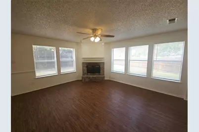 9100 Cranwell Court, Fort Worth, TX 76134 - Photo 3