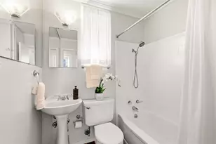 10208 Lake Gardens Dr, Dallas, TX 75218 - Photo 15