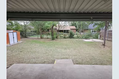 6908 Sunflower Circle N, Fort Worth, TX 76120 - Photo 17