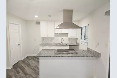 6908 Sunflower Circle N, Fort Worth, TX 76120 - Photo 5