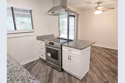 6908 Sunflower Circle N, Fort Worth, TX 76120 - Photo 7