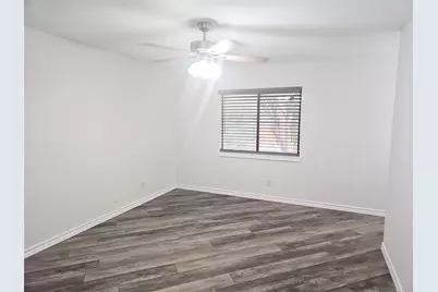 6908 Sunflower Circle N, Fort Worth, TX 76120 - Photo 13