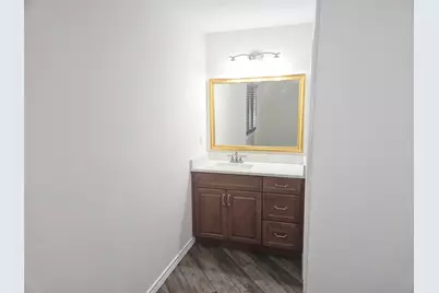 6908 Sunflower Circle N, Fort Worth, TX 76120 - Photo 9