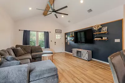 921 Indian Drive, Granbury, TX 76048 - Photo 5