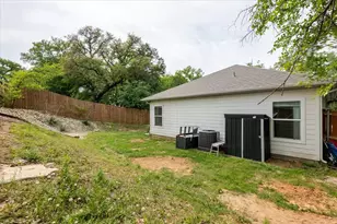 921 Indian Dr, Granbury, TX 76048 - Photo 23