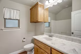 212 W 1st St, Weatherford, TX 76086 - Photo 33
