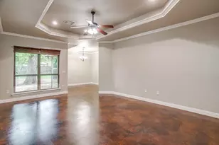 212 W 1st St, Weatherford, TX 76086 - Photo 7