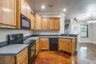 212 W 1st St, Weatherford, TX 76086 - Photo 13