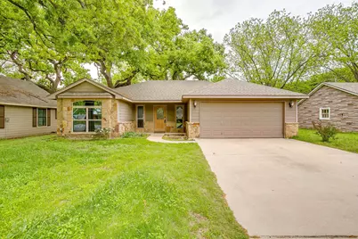 212 W 1st Street, Weatherford, TX 76086 - Photo 1