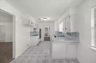 2301 Claridge Cir, Plano, TX 75075 - Photo 13