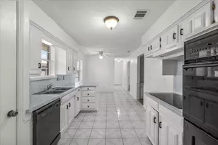 2301 Claridge Cir, Plano, TX 75075 - Photo 15