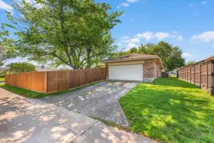 2301 Claridge Cir, Plano, TX 75075 - Photo 29