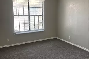 6028 Stoneybrook Dr, Fort Worth, TX 76112 - Photo 9