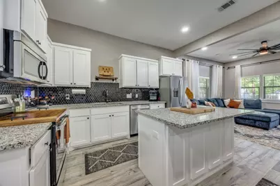 608 Baker Street, Denison, TX 75020 - Photo 9