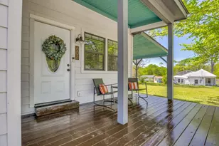 608 Baker St, Denison, TX 75020 - Photo 3