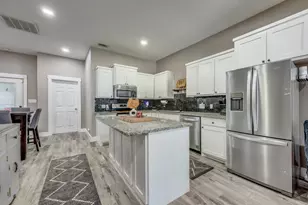 608 Baker St, Denison, TX 75020 - Photo 7