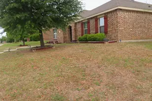 753 Snowy Orchid Ln, DeSoto, TX 75115 - Photo 5