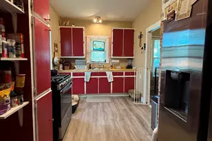 306 3rd St, Valley Mills, TX 76689 - Photo 9