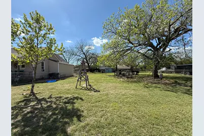 306 3rd Street, Valley Mills, TX 76689 - Photo 5