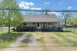 306 3rd St, Valley Mills, TX 76689 - Photo 1